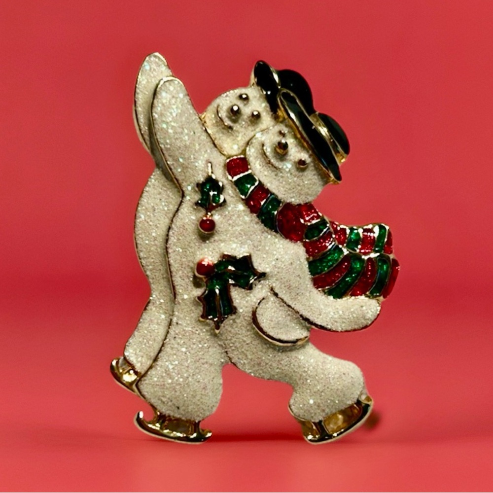 Vintage Skating Snowmen Brooch Christmas EUVC